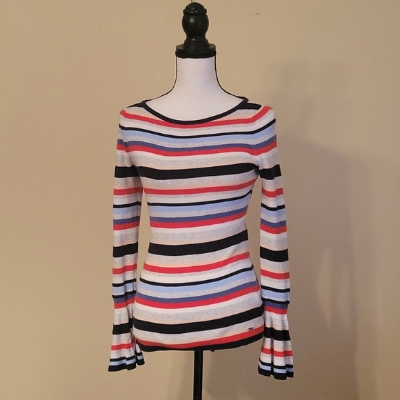 Tommy Hilfiger Sweaters - 💥HOST PICK💥Tommy Hilfiger tipped bell sleeve sweater